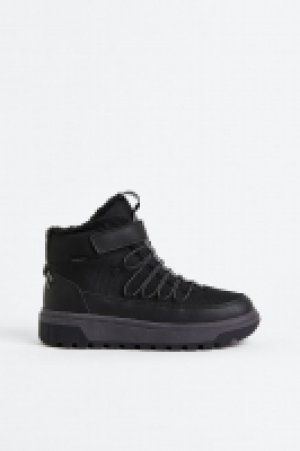 HM  Wasserdichte Hightop-Sneaker