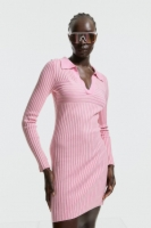 Geripptes Strickkleid mit Kragen CHF 27.95