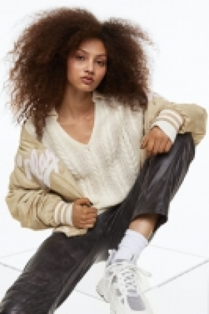 Zopfstrickpullover mit Kragen CHF 20.95