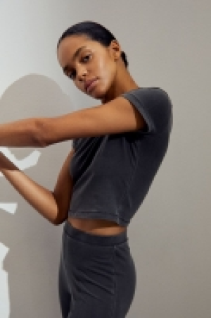 Loungewear-T-Shirt im Washed-Look CHF 17.95