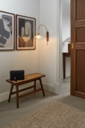 Bank mit Rattansitz