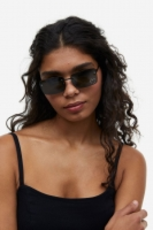 Rechteckige Sonnenbrille CHF 12.95