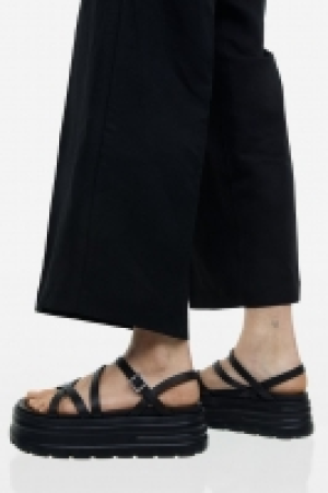 Chunky Plateau-Sandalen CHF 24.95