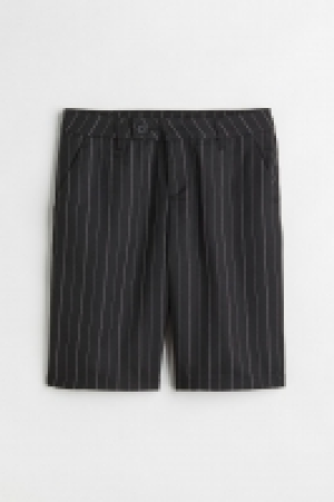 Bermudashorts mit tiefem Bund