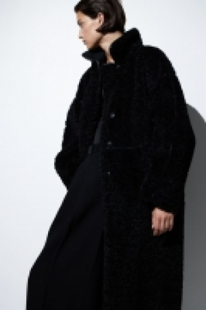 Mantel aus Teddyfleece CHF 109.00