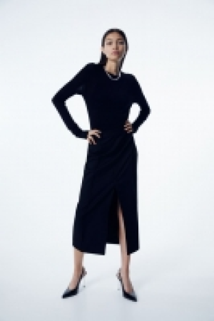HM  Slit-hem twill skirt