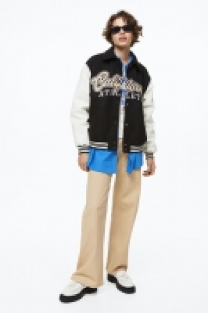 Baseballjacke mit Applikationen CHF 22.95