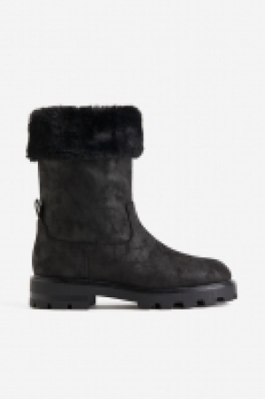 Stiefel mit warmem Futter CHF 27.95
