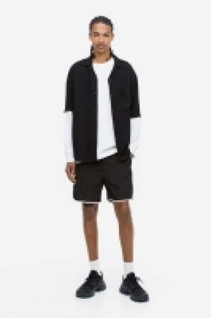 HM  Nylonshorts in Regular Fit