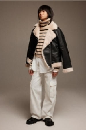 HM  Cargohose mit tiefem Bund und weitem Bein