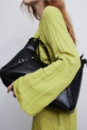 Kleid aus Crinklestoff CHF 19.95