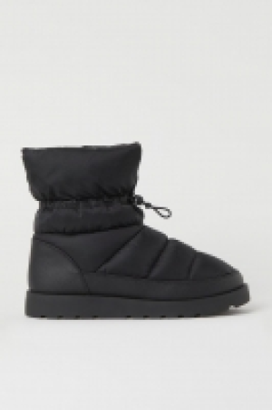 Gefütterte Winterstiefel