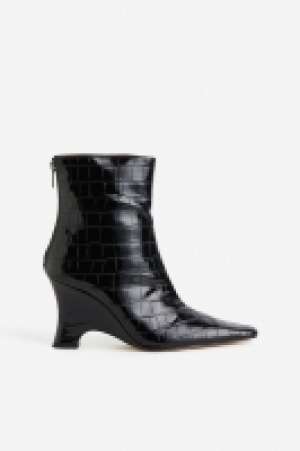Stiefeletten mit spitzem Absatz
