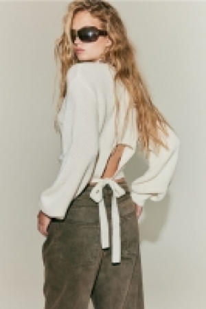 Rückenfreier Pullover CHF 19.95