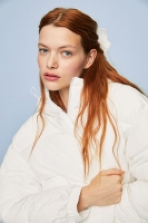Puffer-Jacke mit Kapuze CHF 22.95