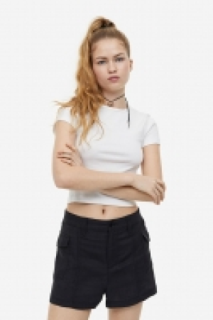 Cargoshorts aus Leinenmix CHF 12.95