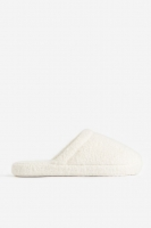 Hausschuhe aus Frottee CHF 9.95