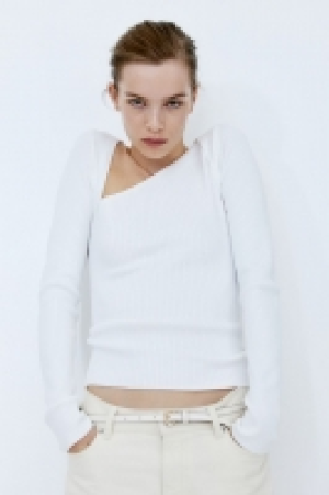 Pullover mit asymmetrischem Ausschnitt CHF 8.95