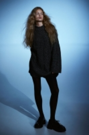 Oversized Pullover mit Zopfmuster CHF 26.95