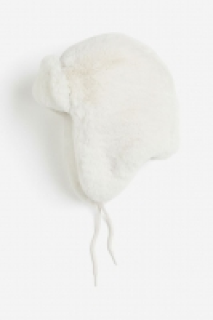 Flauschige Ohrenklappenmütze CHF 8.95
