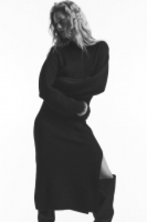 Strickkleid mit Ballonärmeln CHF 42.95