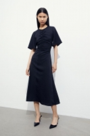Kleid mit Raffung