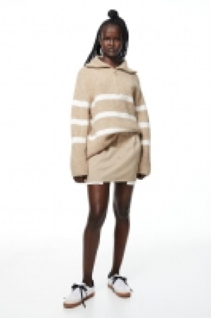 HM  Oversized Pullover mit kurzem Reissverschluss