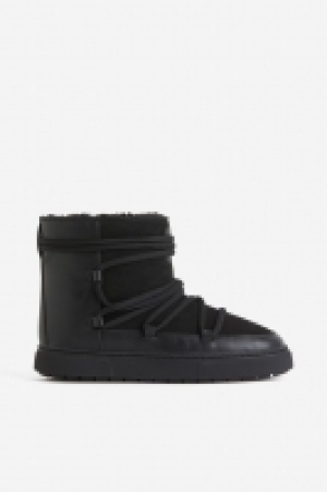 Gefütterte Schnürboots CHF 31.95