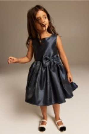 Kleid mit Schleife