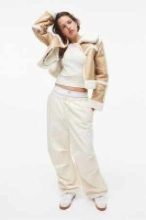 Fallschirmhose aus Cord CHF 13.95