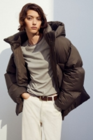 Oversized Puffer Jacket CHF 142.00