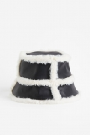 Bucket Hat mit flauschigen Besätzen