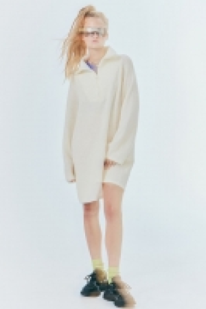 Oversized Kleid mit kurzem Zipper