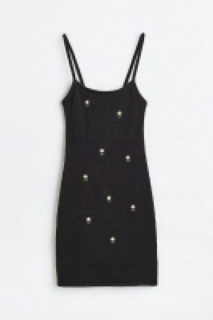 Besticktes Strickkleid