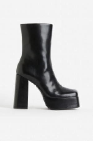 Plateaustiefel