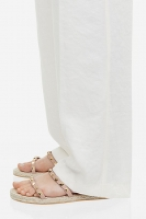 Sandalen mit Nieten