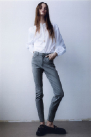 HM  Skinny Regular Jeans