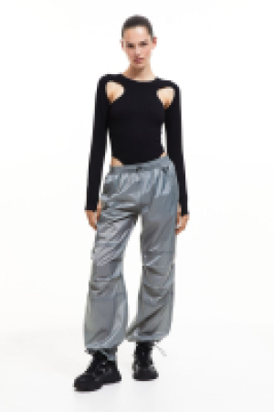 HM  DryMove™ Sportbody mit Cut-out