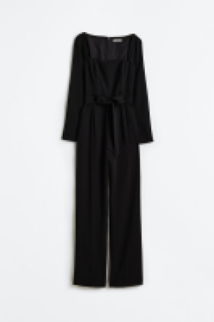 Figurbetonter Jumpsuit