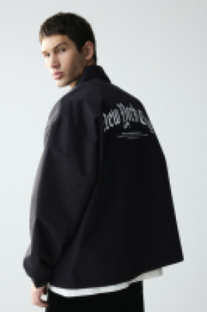 Wasserabweisende Coachjacke in Loose Fit CHF 74.95