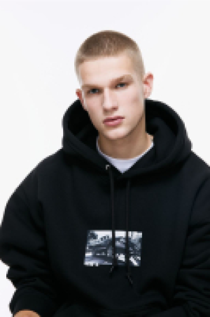 Oversized Hoodie mit Motiv CHF 34.95