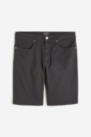 Shorts aus Baumwolltwill Slim Fit CHF 30.95