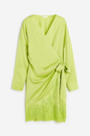 Wickelkleid aus Satin mit Fransenbesatz