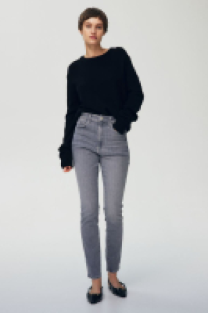 HM  True To You Skinny Ultra High Ankle Jeans