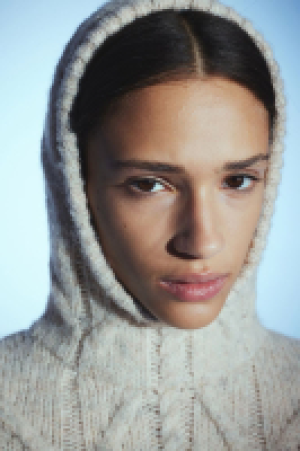 Balaklava-Hoodie mit Zopfmuster