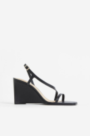 Ledersandaletten mit Keilabsatz CHF 69.95