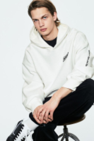 Bedruckter Hoodie in Oversized Fit