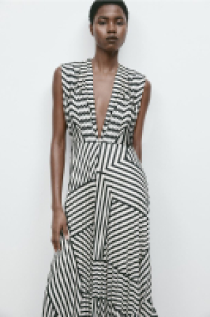 HM  Plissiertes Jerseykleid