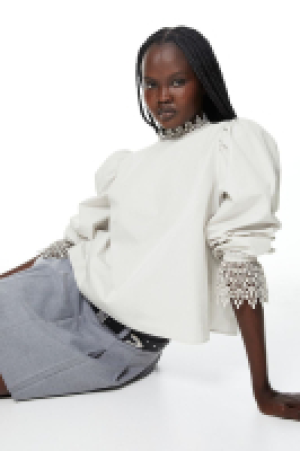 HM  Popelinebluse mit Spitzenbesatz