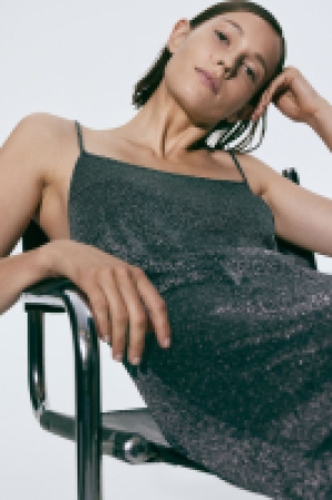 HM  Glitzerndes Unterkleid